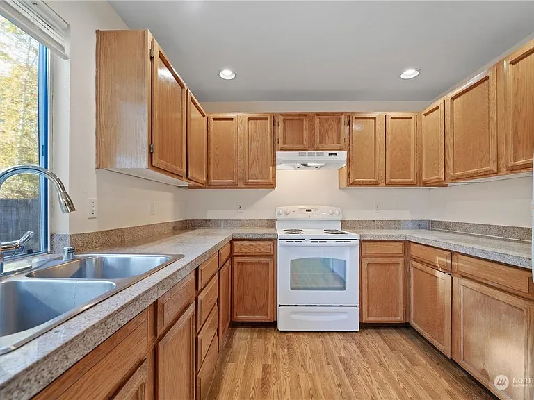 912 137th St SW — Photo 8