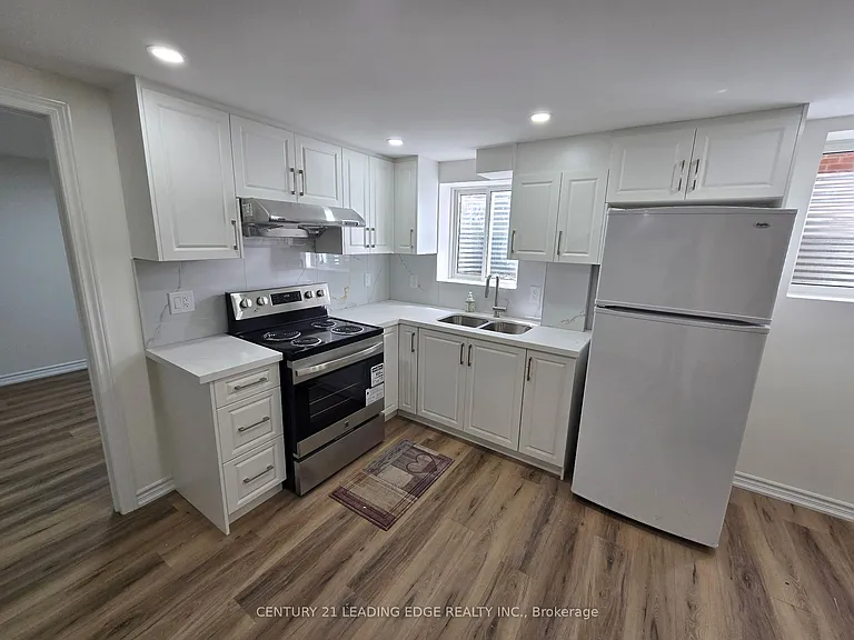 11 Radford Cres #BASEMENT — Photo 5