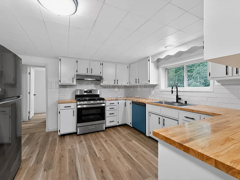 192 Fairmor Dr — Photo 10