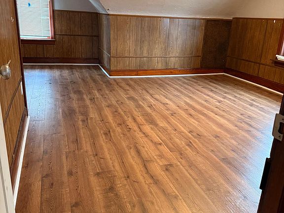 5th image of 117 School St