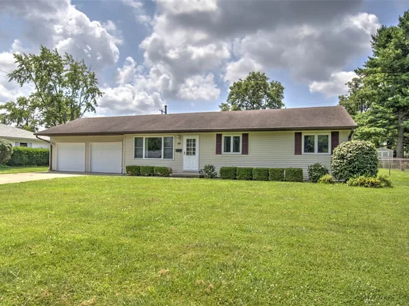 49 Berry Dr, Decatur, IL 62526