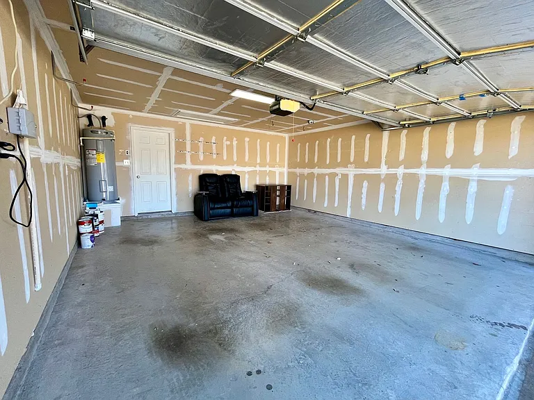 3504 Northpointe Dr — Photo 10