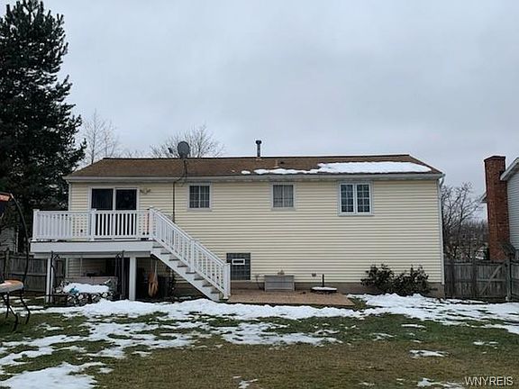 2nd image of 5 Rushford Ln