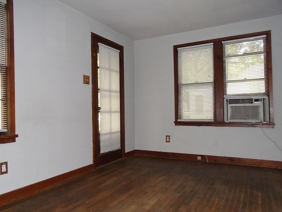 1st image of 3070 Reservation Dr #1