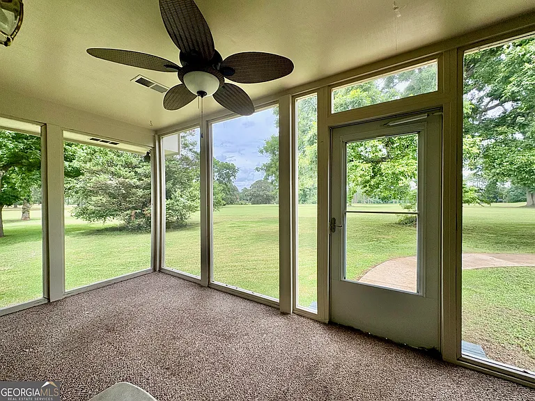 219 Fairway Dr — Photo 6