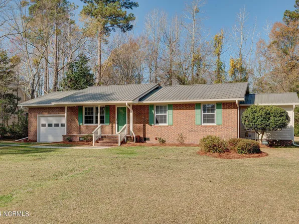 509 S Mcneil Street, Burgaw, NC 28425