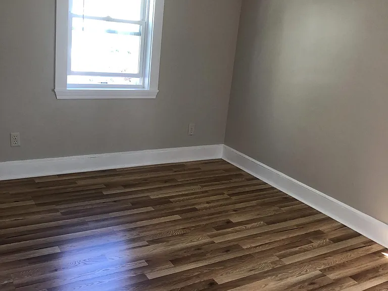 121 Wellington Rd — Photo 15