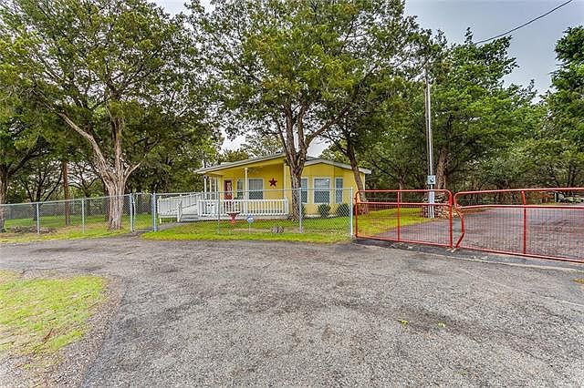 1st image of 4429 W Oak Trl
