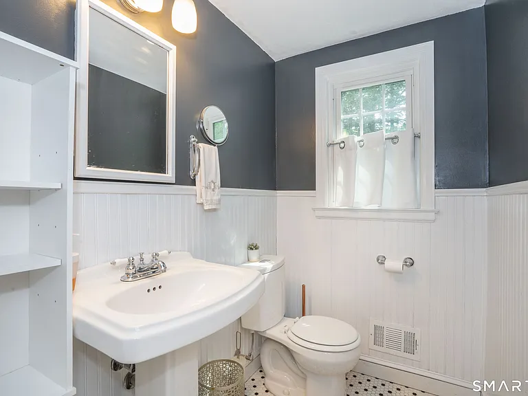 25 Greensview Dr — Photo 12