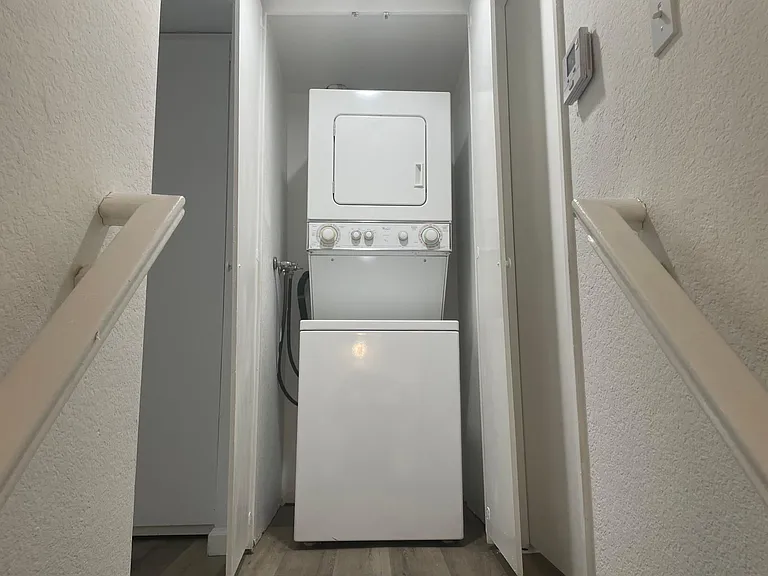 11258 Morrison St #101 — Photo 4
