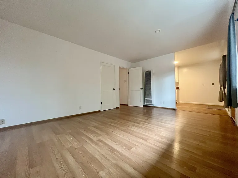 2134 McGee Ave #B — Photo 3