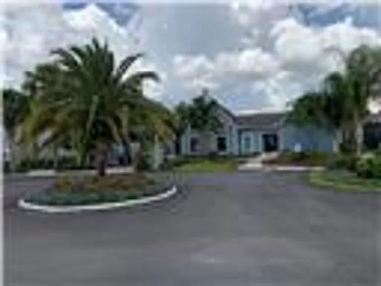 3764 Idlebrook Cir #204 — Photo 25