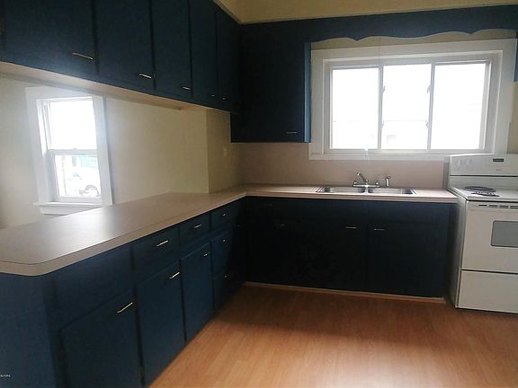 4th image of 2047 Delhi St NE