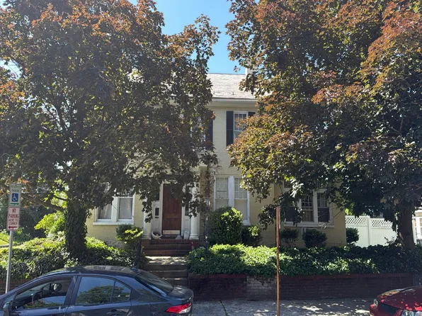 160 S Church St, Waynesboro, PA 17268