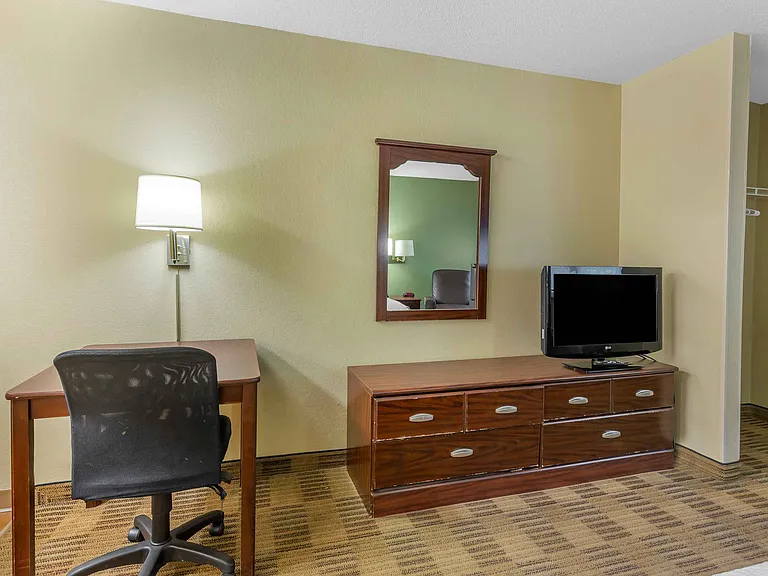 Studio Suite - 1 Queen Bed