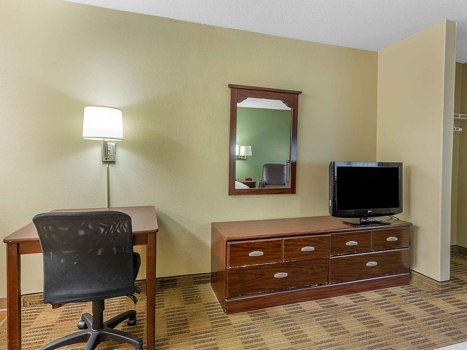 Studio Suite - 1 Queen Bed