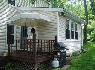 2921 McKelvey Rd, Pittsburgh, PA 15221