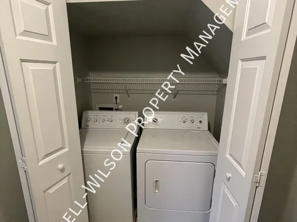 207 Highgate Cir, Wake Forest, NC 27587