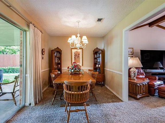 2nd image of 1215 Owenwood Dr