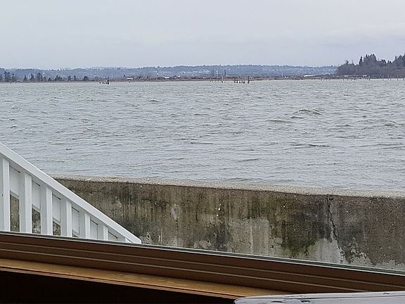 5th image of 228 Priest Point Dr NE