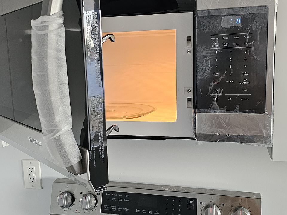 Big luxury microwave. So new you can be the one to appeal off the plastic shipping wrap. Be the first to use it.