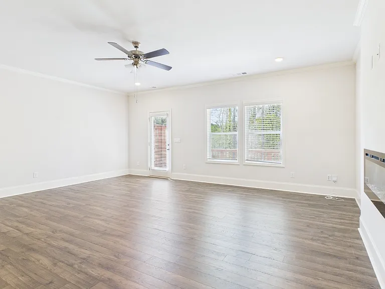 217 Vista Lane Towne Lake Hls #2 — Photo 12