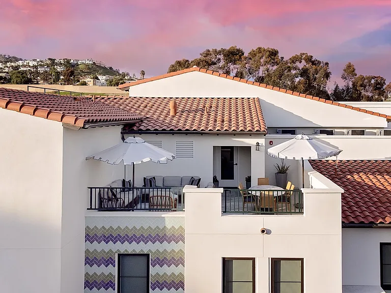 Everleigh San Clemente- 55+ Active Adult Apartment Homes — Photo 26