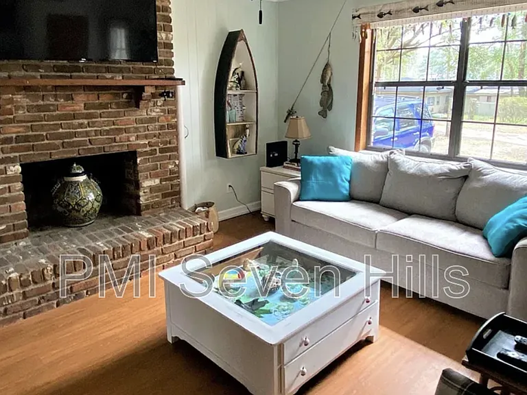 18828 Star Hill Ln — Photo 5