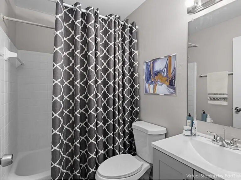 Emerald Apartments — Photo 3