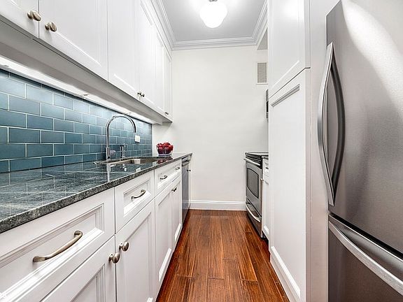 4th image of 1 5th Ave APT 3F