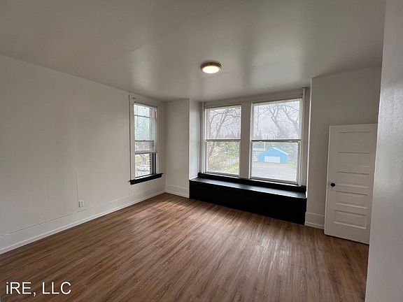 2nd image of 623 E Lake St #11040778