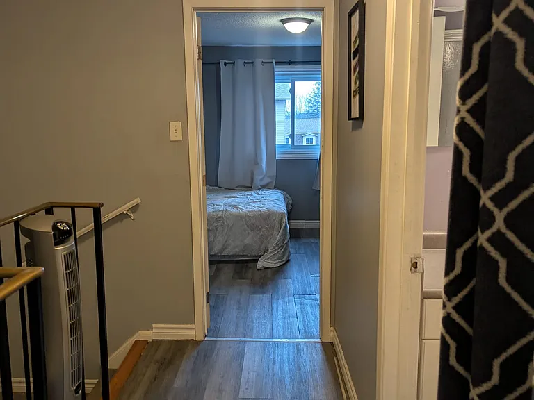 496 Grey St — Photo 13