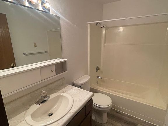5th image of 113 W Interstate Ave #10