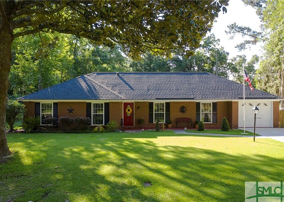 Welcome Home to Spanish Moss Rd.
