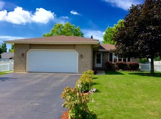 706 Amber Rd, New Lenox, IL 60451