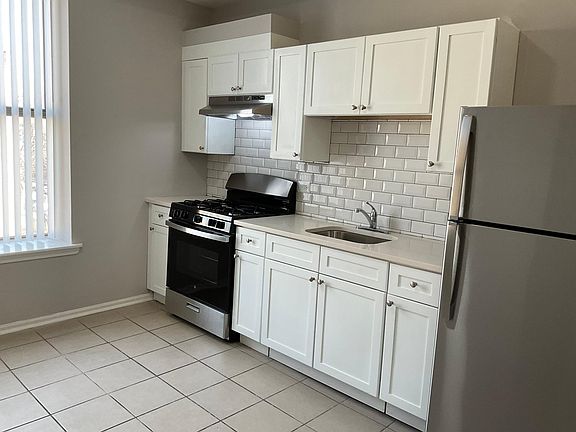 4th image of 6140 S Woodlawn Ave #3R