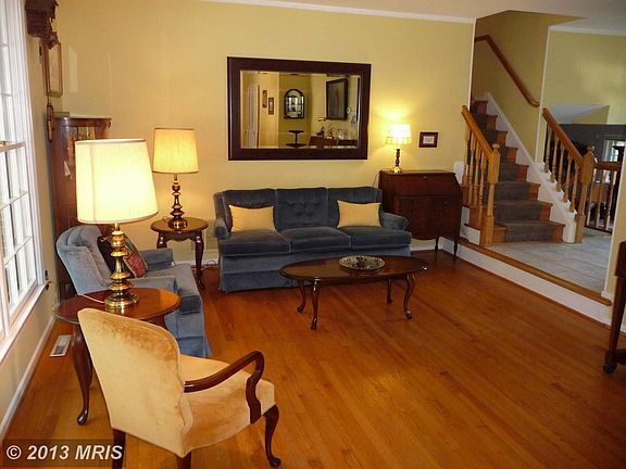 5th image of 2221 Abbotsford Dr