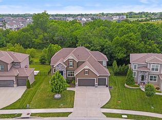 4208 SW Stoney Brook Dr, Lees Summit, MO 64082