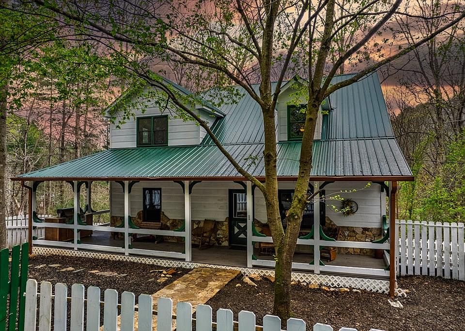 1st image of 2037 Newport Dr