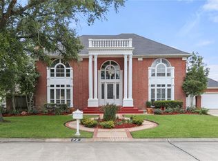 72 Lakewood Estates Dr, New Orleans, LA 70131