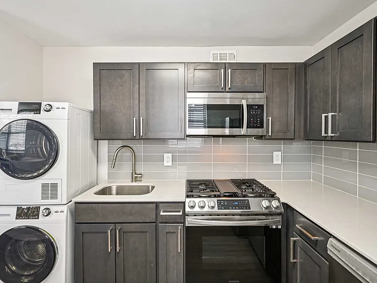 Domino Lane Apartments — Photo 5