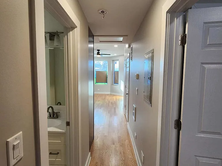 6321 S Eberhart Ave #1 — Photo 14