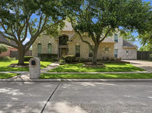 316 Overlook Dr, Friendswood, TX 77546