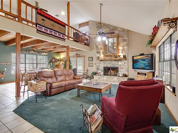 4th image of 3219 Oak Hollow Dr