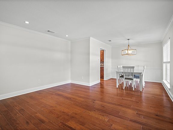 5th image of 409 Summit Ridge Dr