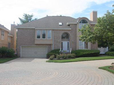 202 Farmington Woods Ct, Holmdel, NJ, 07733