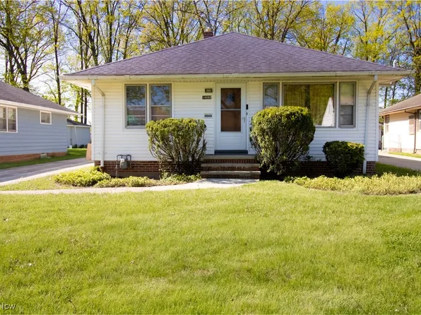14060 James Ave, Maple Heights, OH 44137