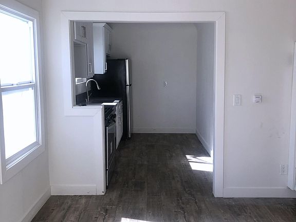 4th image of 6621 Crenshaw Blvd #7