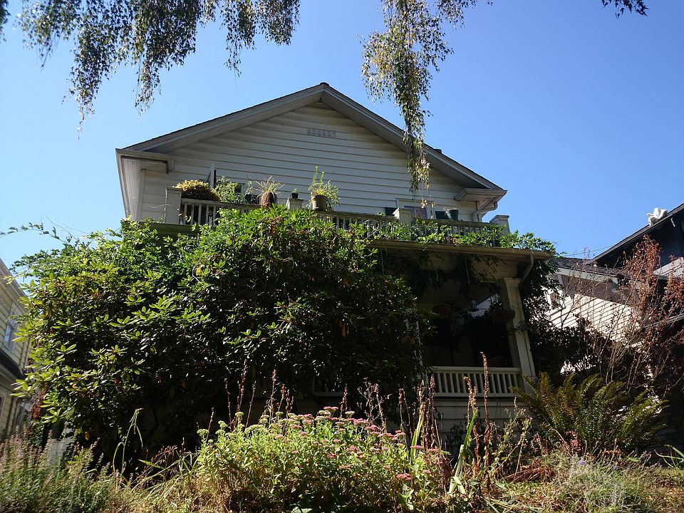 2nd image of 5225 18th Ave NE