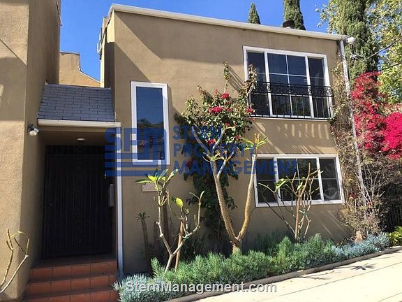 2nd image of 2585 N Beachwood Dr APT A